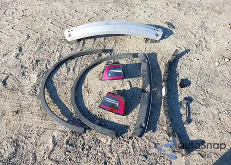 2023 Tesla Model Y Awd/Long Range Dual Motor All-Wheel Drive из США, поврежденный, VIN 7SAYGDEEXPA046568